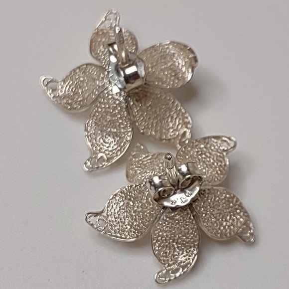 Lightweight Metal Mesh Filigree Flower Earrings - Picture 12 of 14
